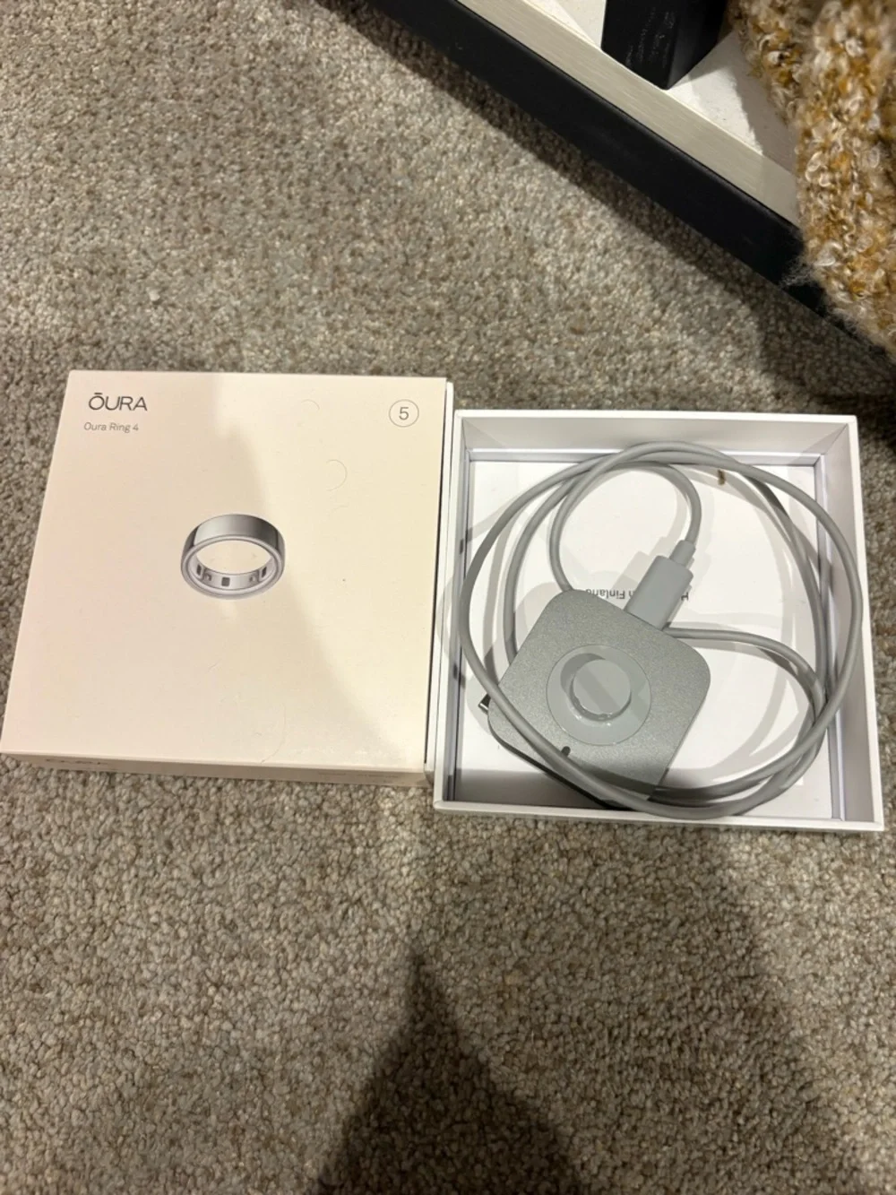 Oura Ring Silver Gen 4 size 5 Charger